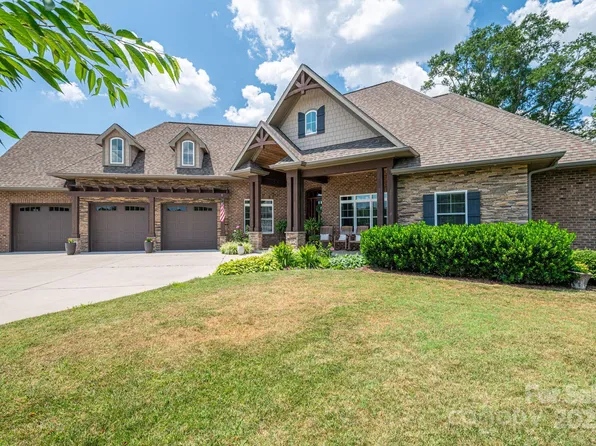 2082 Upper Meadow Rd, Lincolnton, NC 28092