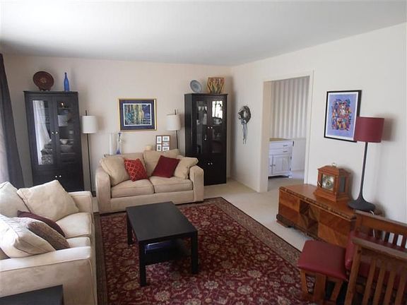 3rd image of 3683 Middleton Dr