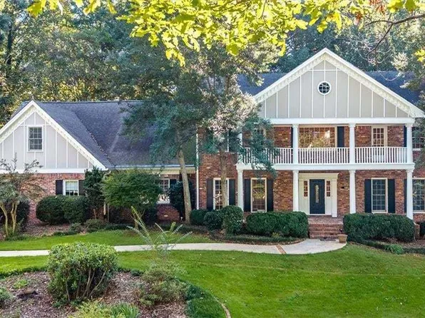 5616 Silver Ridge Dr, Stone Mountain, GA 30087