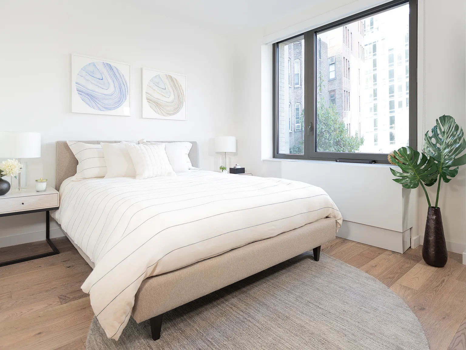 445 West 35th Street — Photo 3