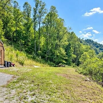 5th image of 1795 Longfork Rd