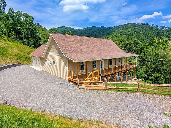 5th image of 338 Majestic Mountain Dr