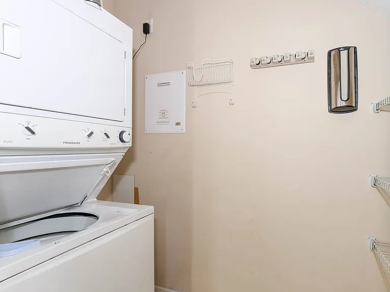 4138 Seafarer Ave #1 — Photo 10