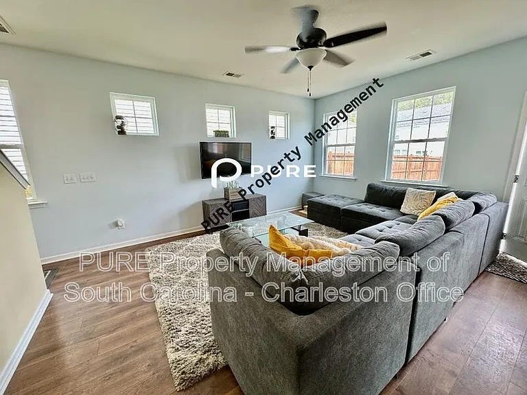 239 Swamp Creek Ln — Photo 3