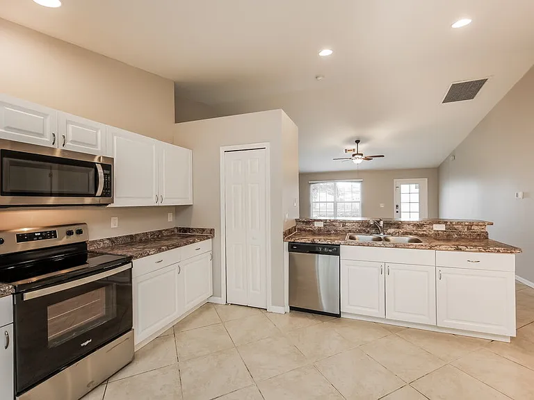 719 Rue Labeau Cir — Photo 9