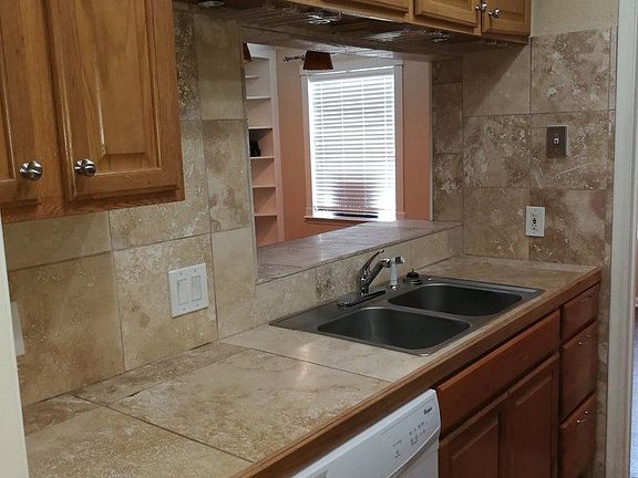 4th image of 3730 Fairfield Ave Unit 135