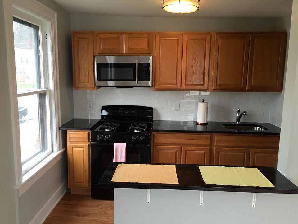 kitchen with pull up bar