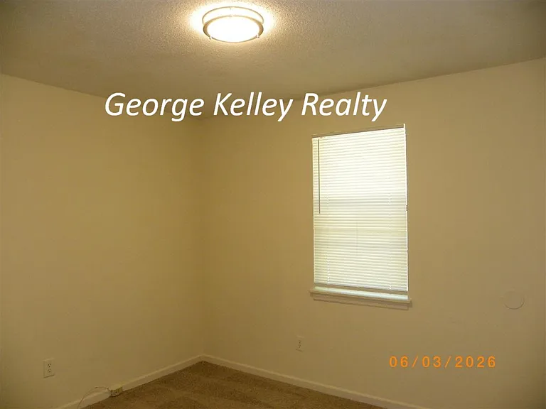 3rd bedroom 2nd view with new window blind