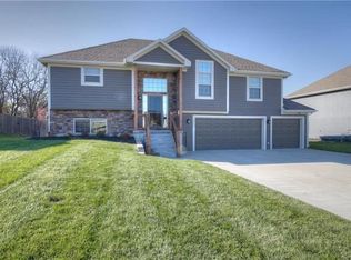 3026 158th St, Basehor, KS 66007