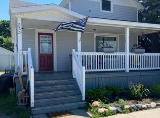 225 E Huron Ave, Rogers City, MI 49779