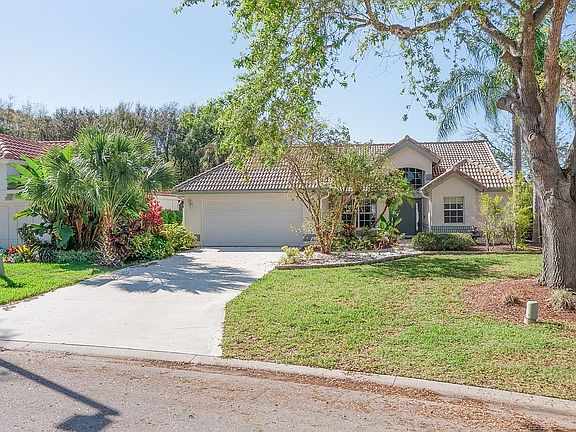 3rd image of 11451 Waterford Village Dr