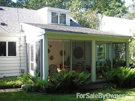 3rd image of 723 Collingwood Dr