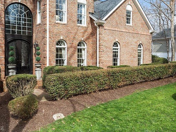 4th image of 114 Large Oaks Dr
