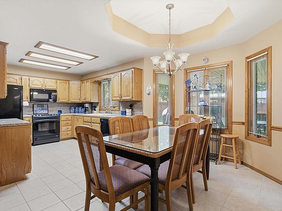 5th image of 1326 E Lafayette Street