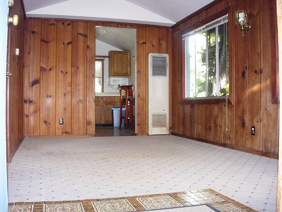 2nd image of 6 Meadow Dr