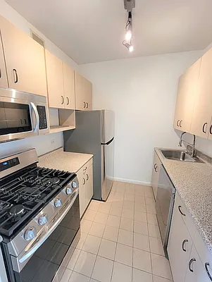Rented by Oxford Property Group | media 8