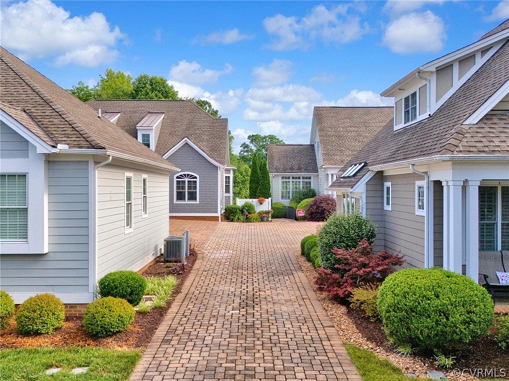 9314 Amberleigh Cir, North Chesterfield, VA 23236 Zillow