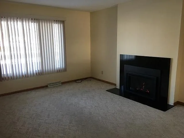 7301 Mockingbird Ln — Photo 3