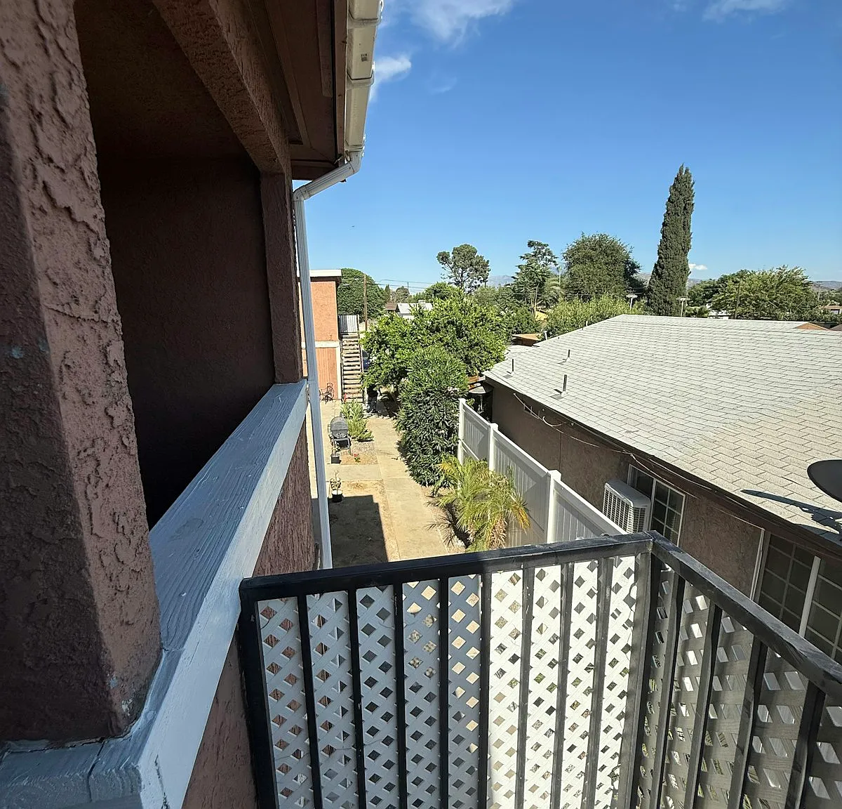 726 Chestnut Avenue, Unit B — Photo 3