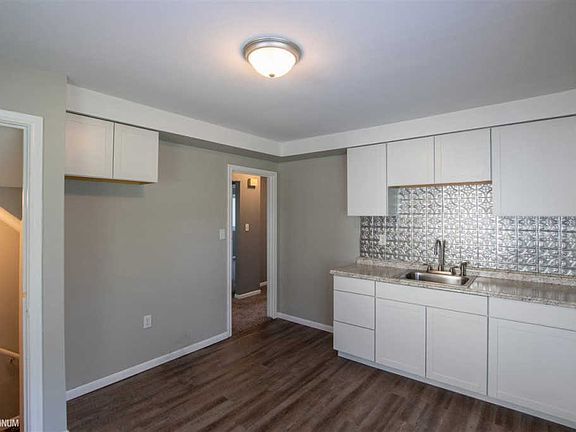 4th image of 3410 Alvina Ave