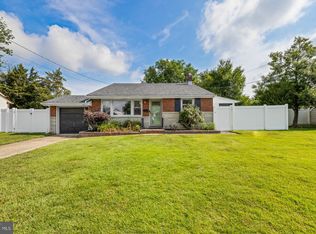 159 Sunnyside Ln, Bellmawr, NJ 08031