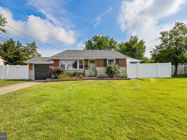 159 Sunnyside Ln, Bellmawr, NJ 08031