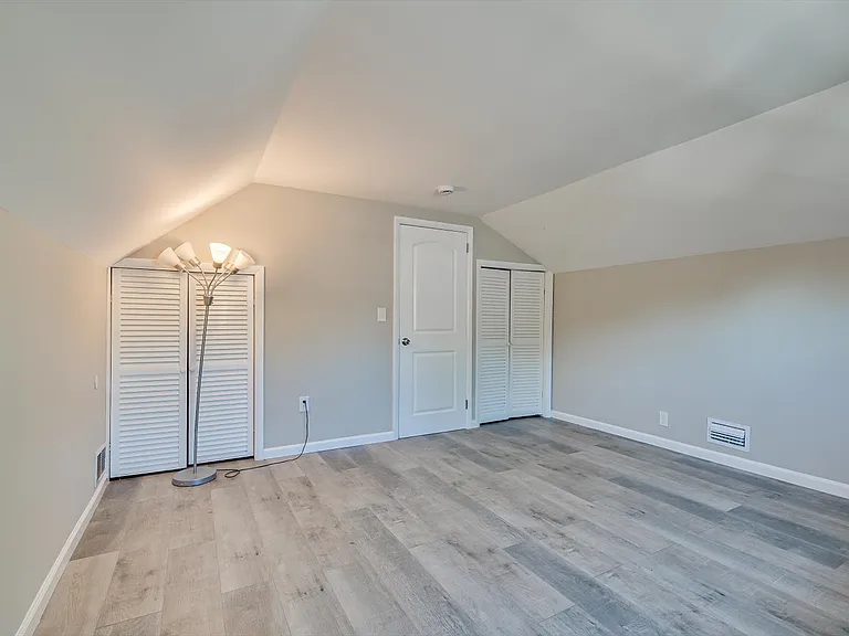 15 Woodmere St #15 — Photo 11
