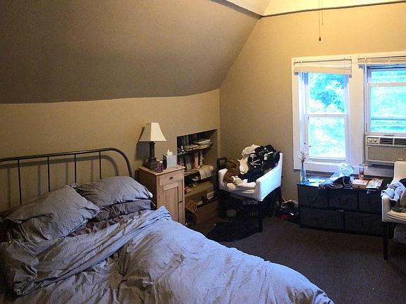 3rd image of 3246 W Palmer St APT 3
