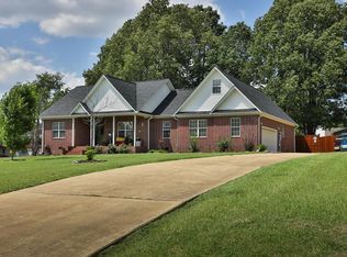 202 Larkin Dr, Martin, TN 38237