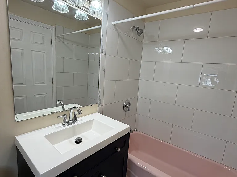 227 E Broad St #2 — Photo 8