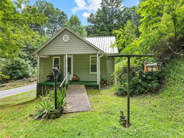 374 Dix Creek Rd, Canton, NC 28716