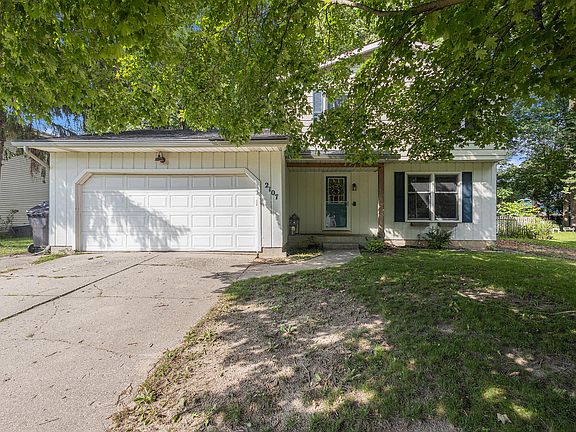 2nd image of 2107 Bayham Dr SE
