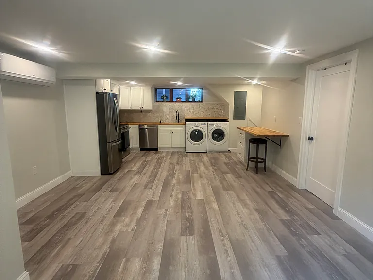 57 Brentwood St #B — Photo 2