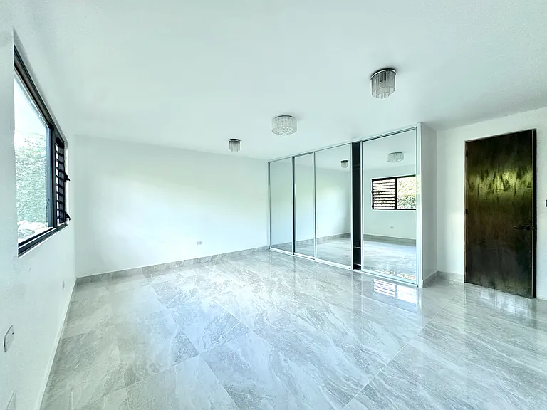 1625 Santa Eduvigis — Photo 13