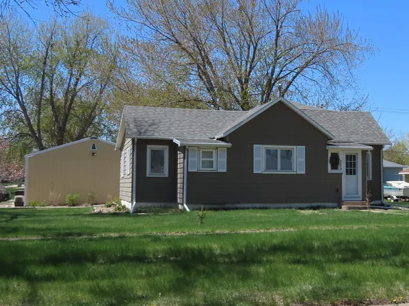 289 S 9th St, David City, NE 68632