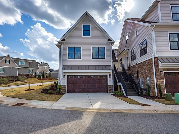 3rd image of 1028 Manarola Rd