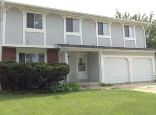 1043 Abbot Ln, University Park, IL
