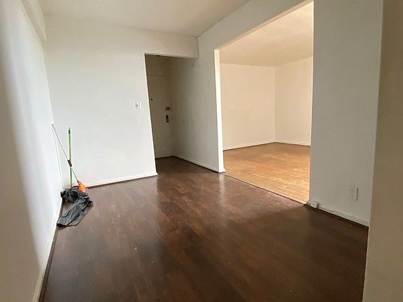 3rd image of 1840 E 13th St #L6