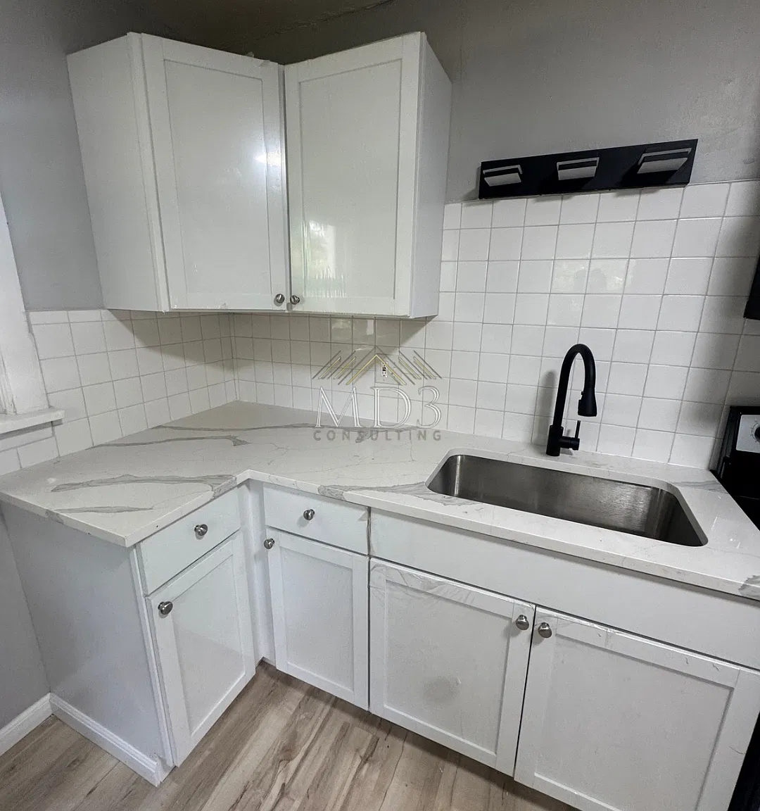 3 bed, 784 sqft, $1,500 — Photo 3