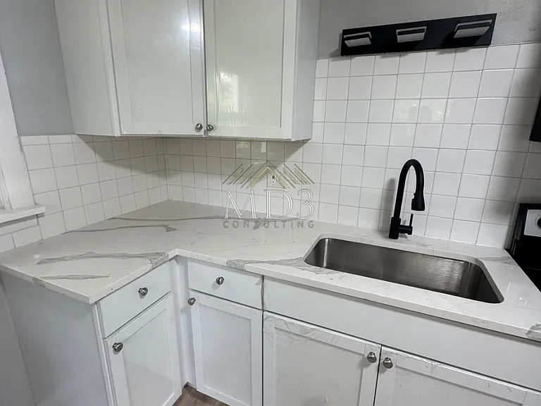 230 Connolly Dr — Photo 5