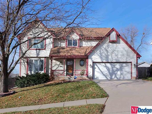 2nd image of 300 Summerset Dr