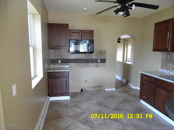 4th image of 26980 Church St