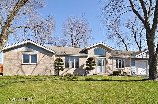 1st image of 270 Aster Ln