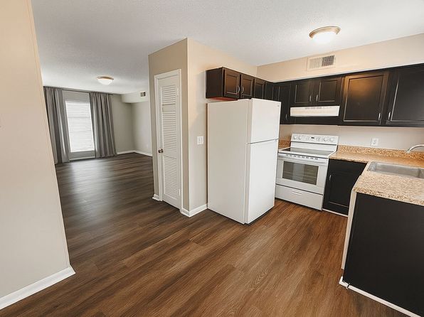 107 Sterling Ct NW #115-115A