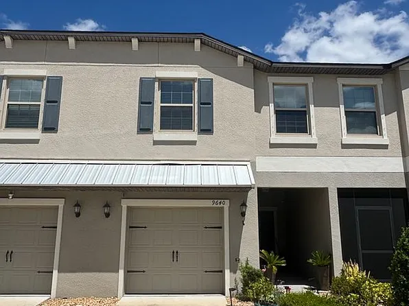 9640 Pembrooke Pines Dr, Sun City Center, FL 33573