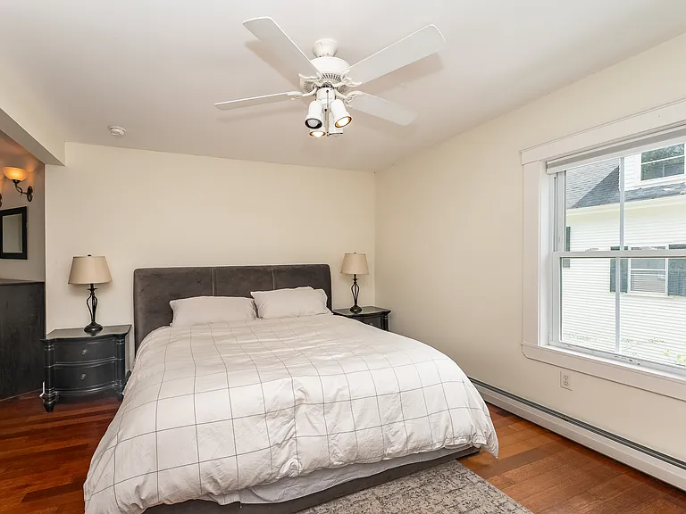 301 Richards Ave — Photo 13