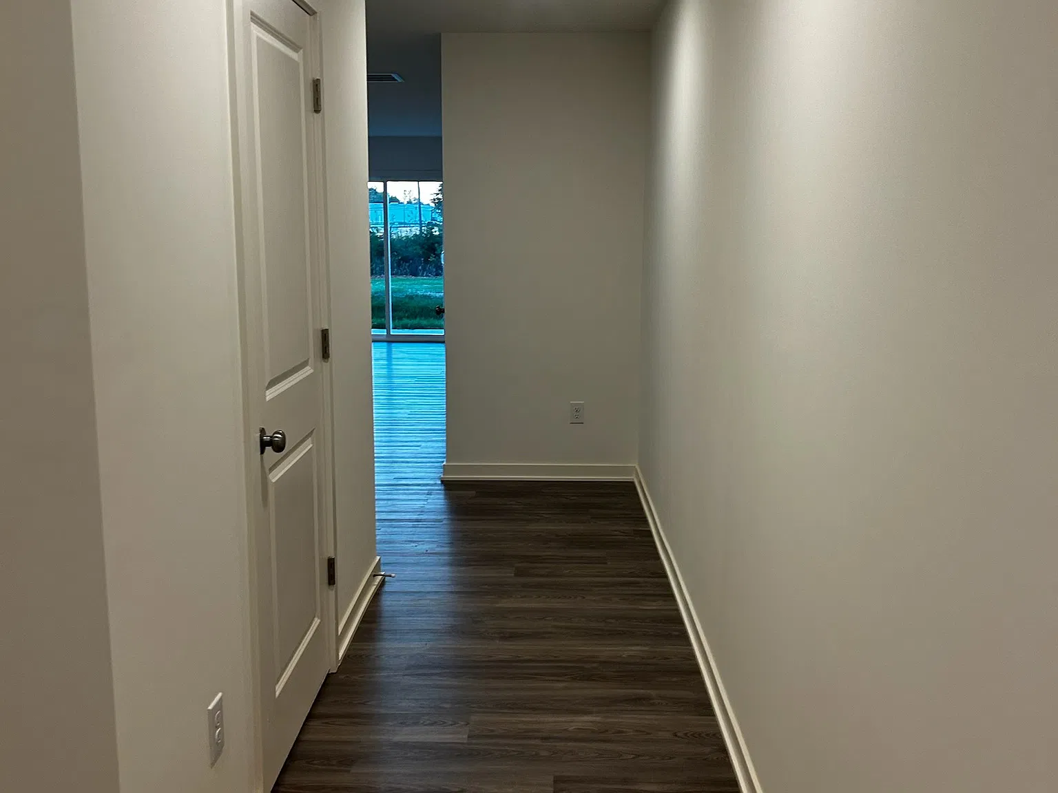 3 bed, 2.5 bath, 1648 sqft, $1,700 — Photo 4
