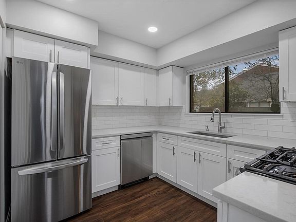 4th image of 76 Rosewood Dr