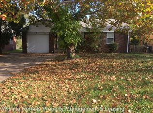 524 S Drury Ln, Wichita, KS 67207