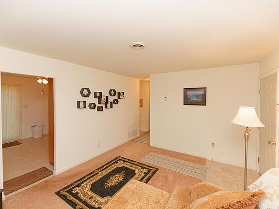 4th image of 53 Crestline Dr